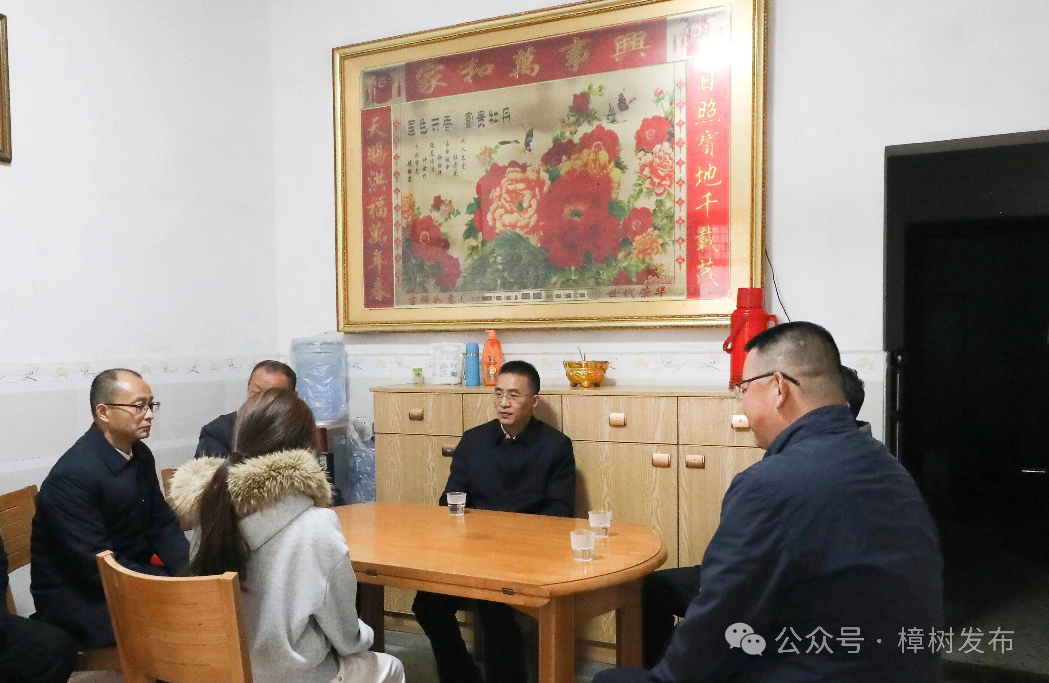 曾海開展春節前走訪慰問活動